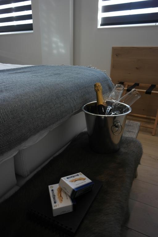 B&B Sixteen Brugge Buitenkant foto