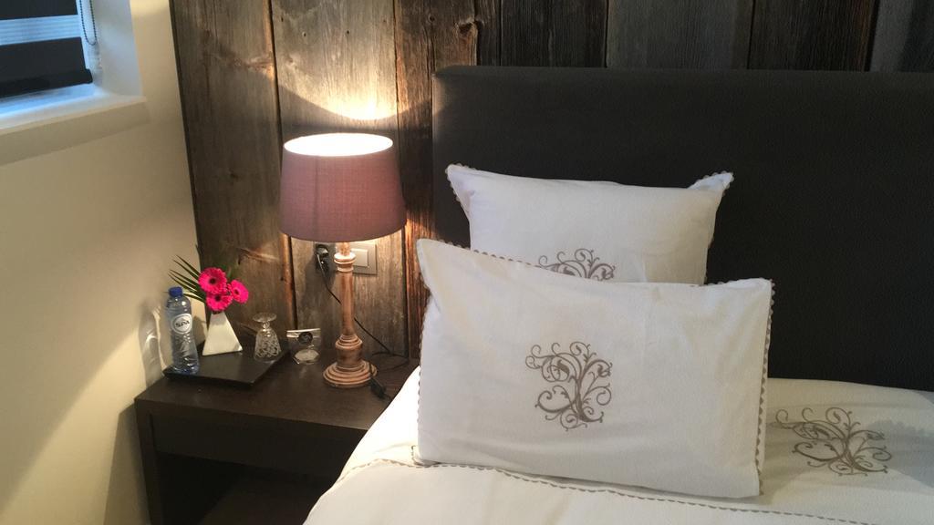 B&B Sixteen Brugge Buitenkant foto