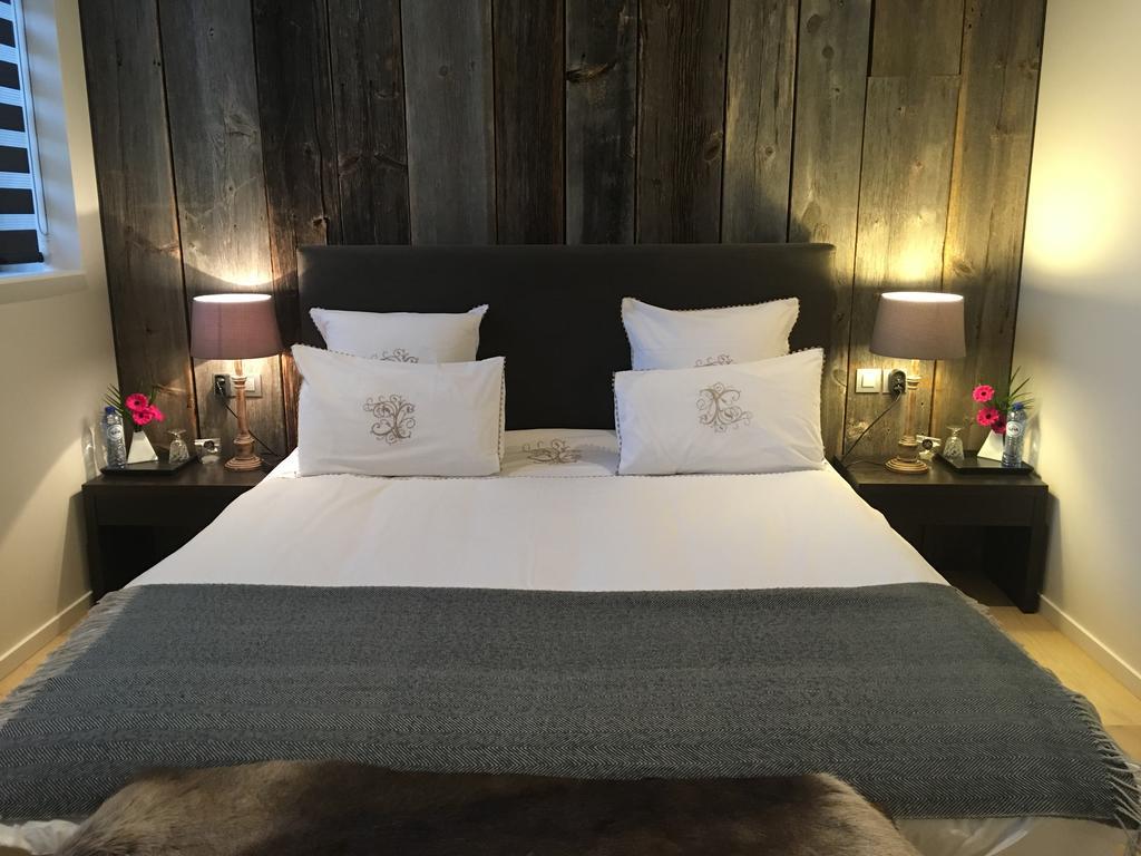 B&B Sixteen Brugge Buitenkant foto